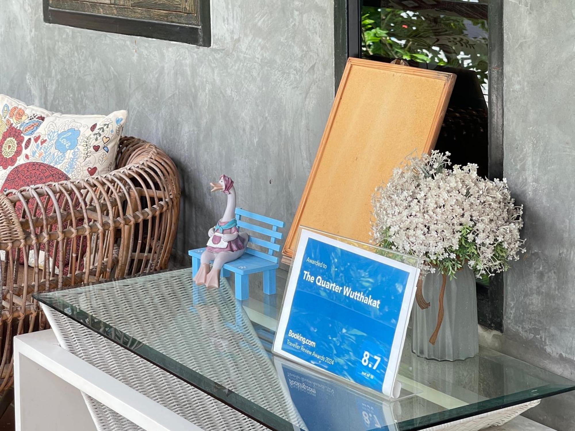 The Quarter Wutthakat Apartment Bangkok Exterior photo