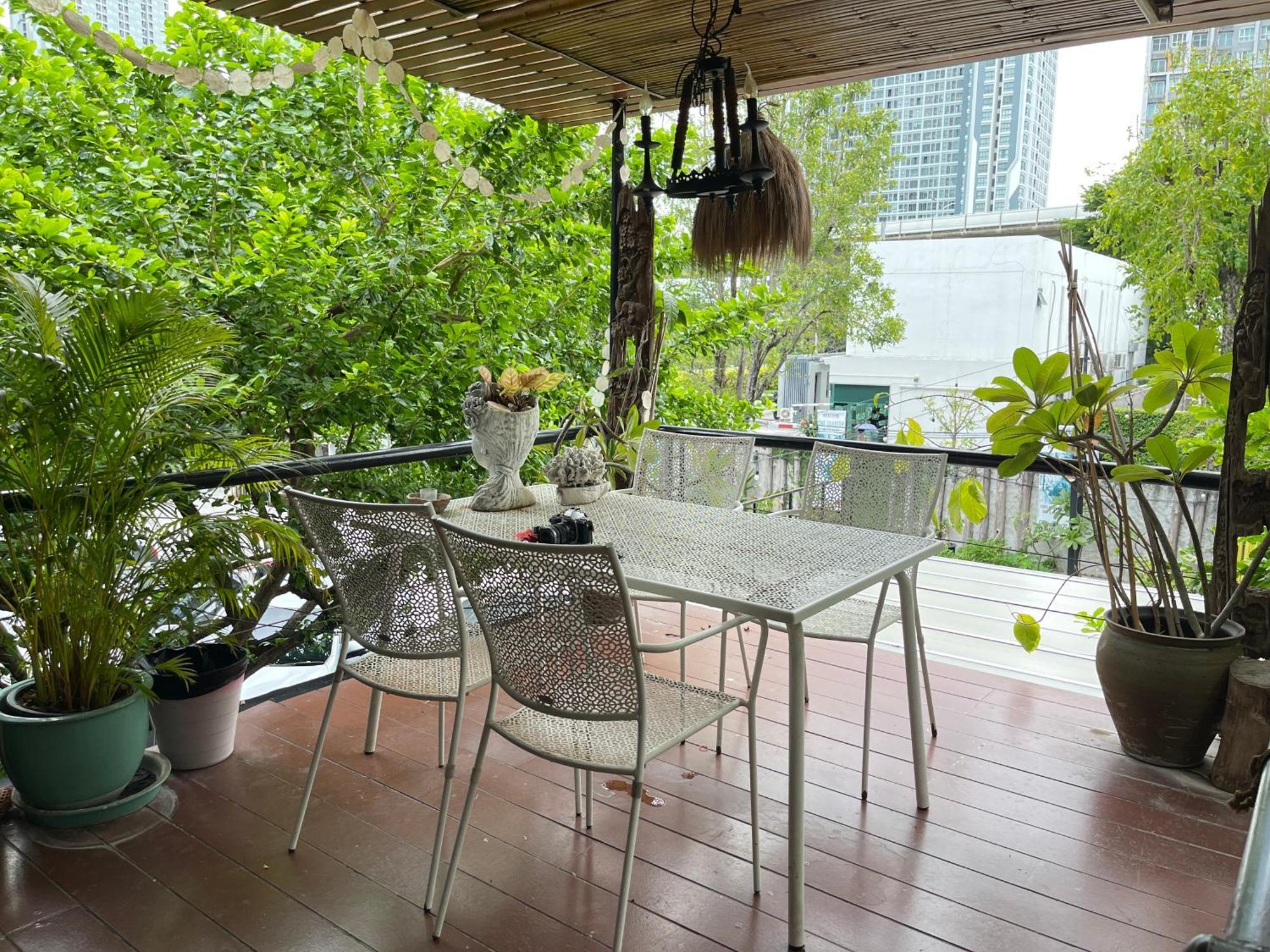 The Quarter Wutthakat Apartment Bangkok Exterior photo