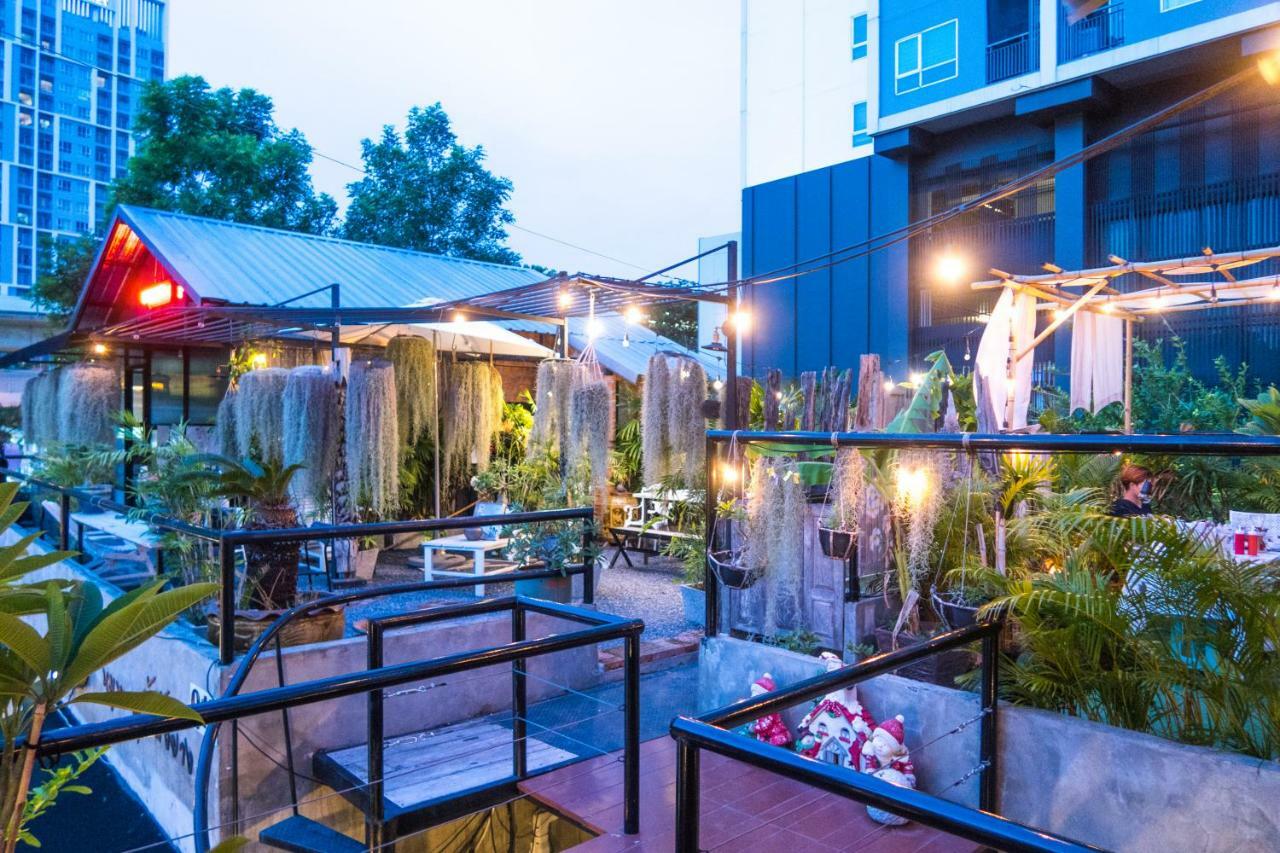 The Quarter Wutthakat Apartment Bangkok Exterior photo